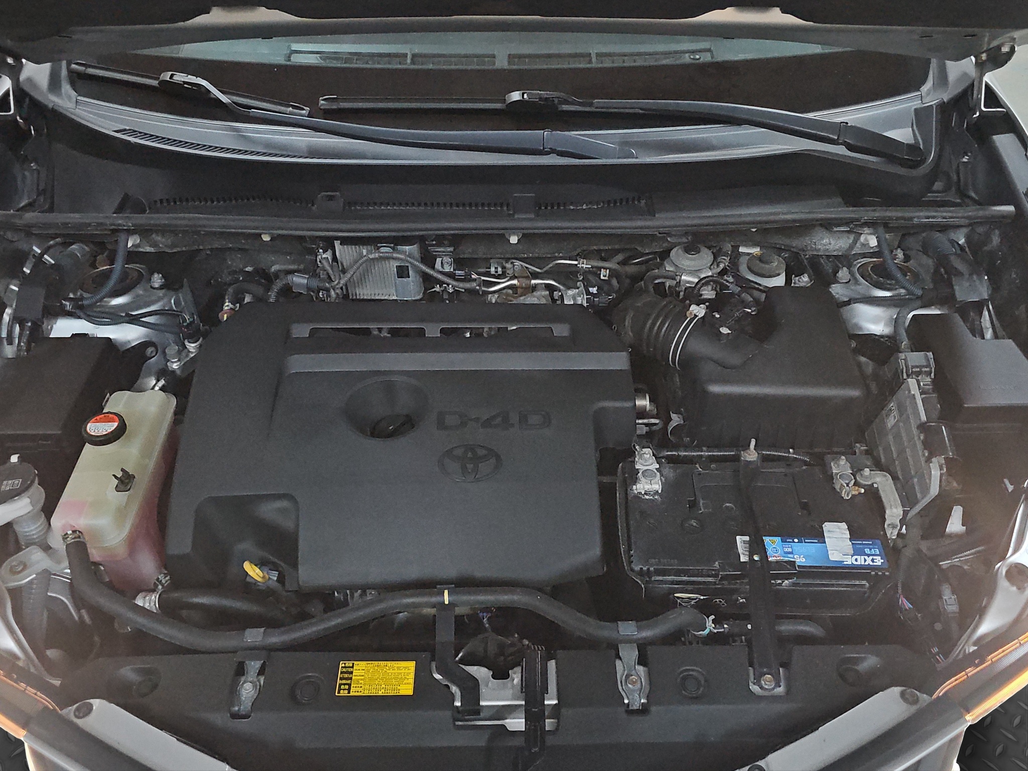 
								Toyota RAV 4 AWD/T.O.P full									