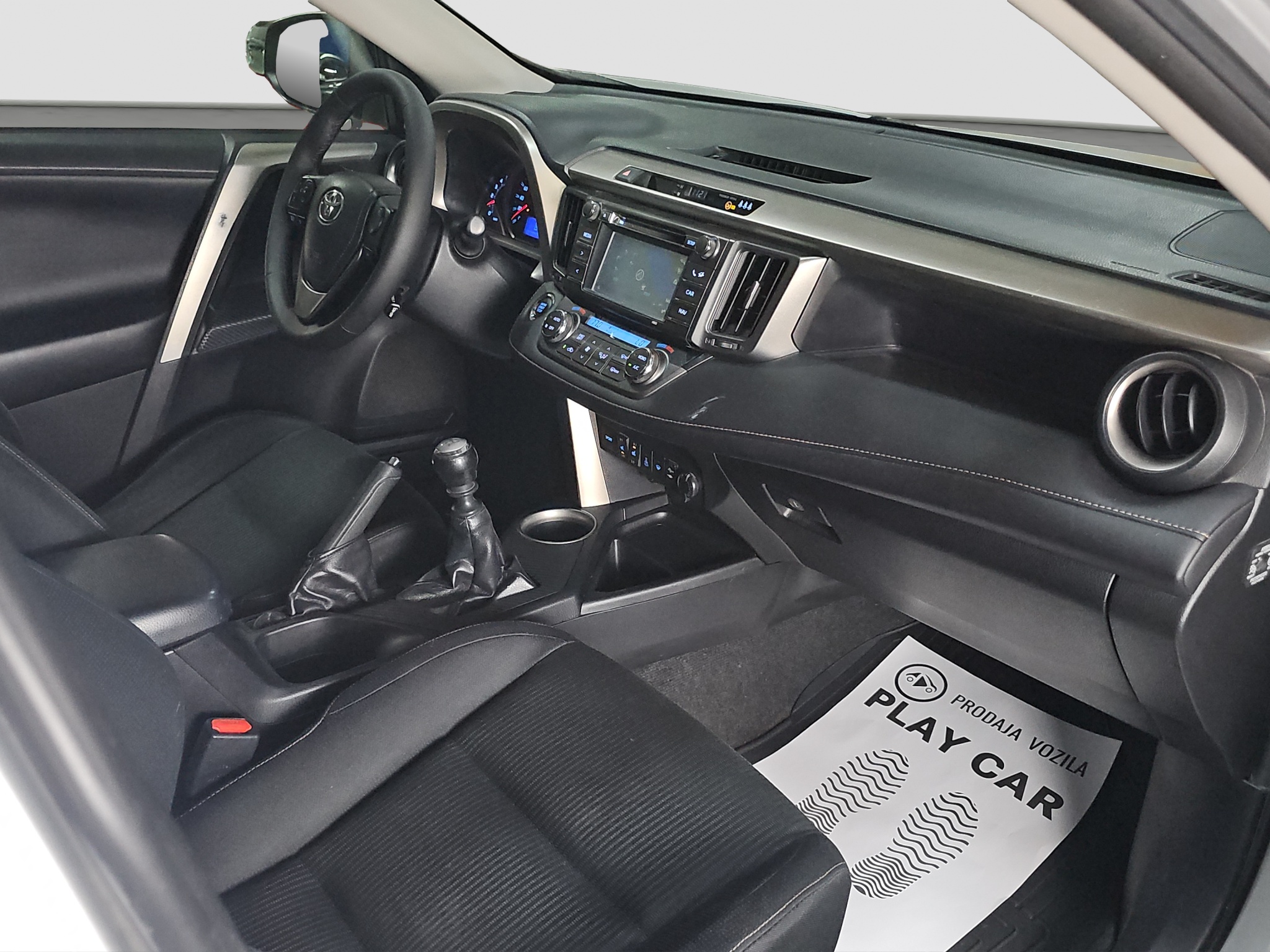 
								Toyota RAV 4 AWD/T.O.P full									