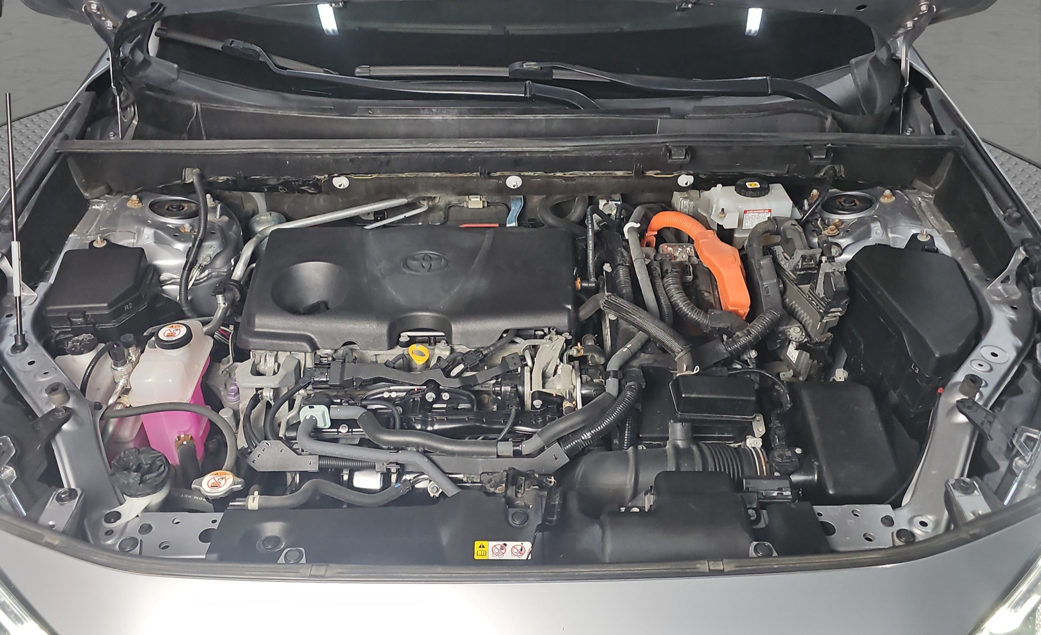 
								Toyota RAV 4 EXECUTIVE/POK.KROV full									