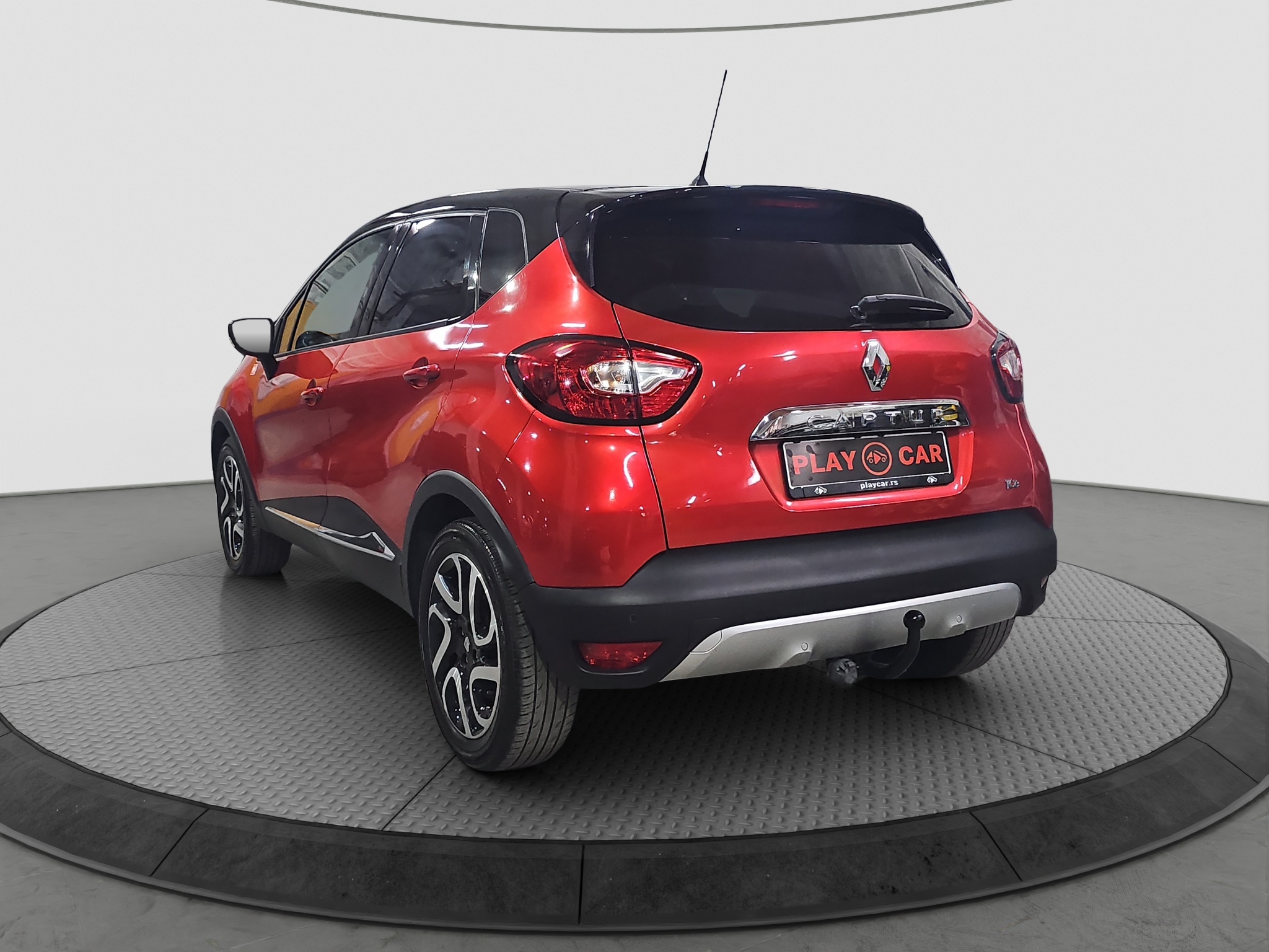 
								Renault Captur HellyHansen/N.OV/AUT full									