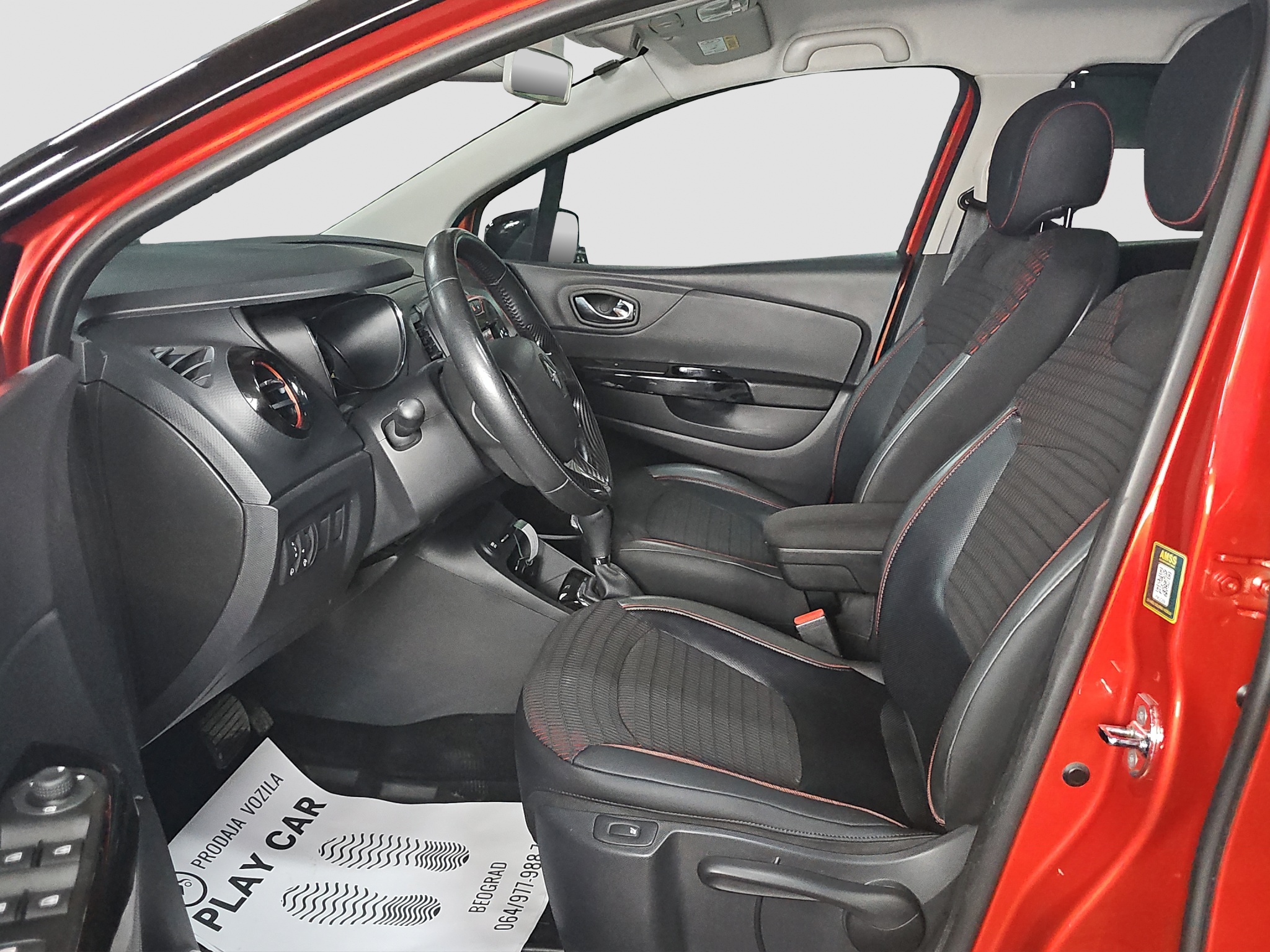 
								Renault Captur HellyHansen/N.OV/AUT full									