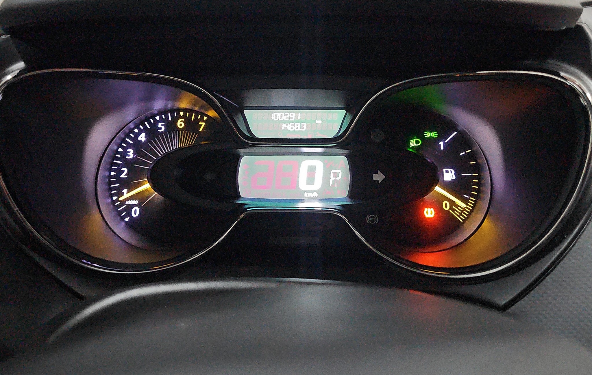 
								Renault Captur HellyHansen/N.OV/AUT full									