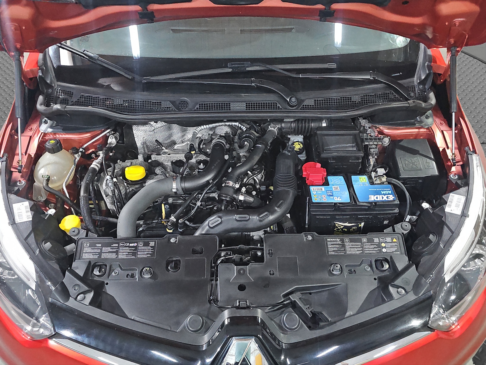 
								Renault Captur HellyHansen/N.OV/AUT full									
