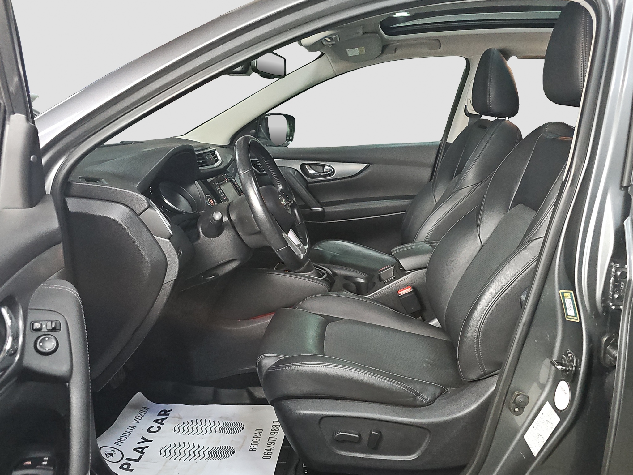
								Nissan Qashqai TEKNA/AUTO/PAN full									
