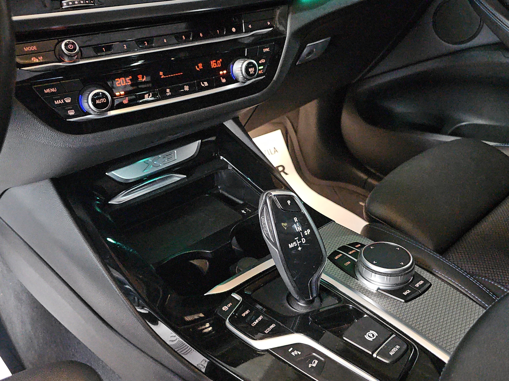 
								BMW X3 M-sport/POK.KROV full									