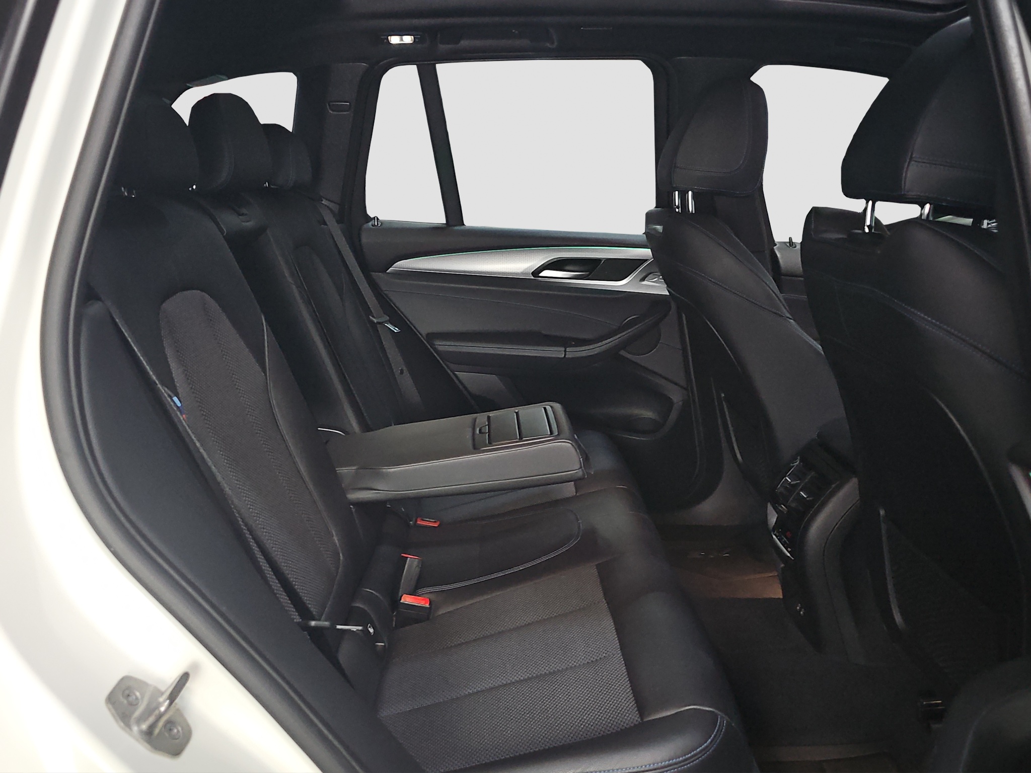 
								BMW X3 M-sport/POK.KROV full									