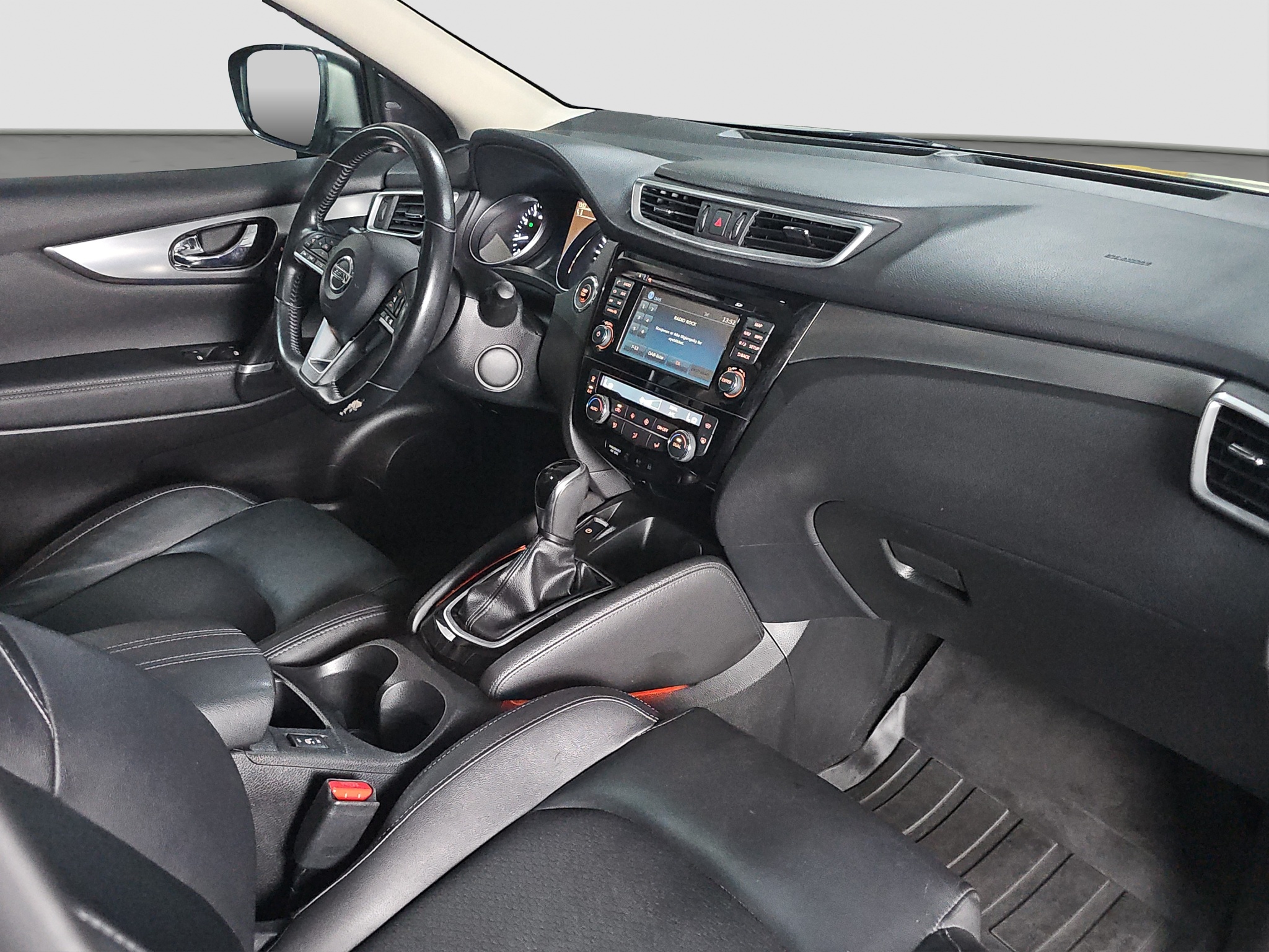 
								Nissan Qashqai TEKNA/AUTO/PAN full									