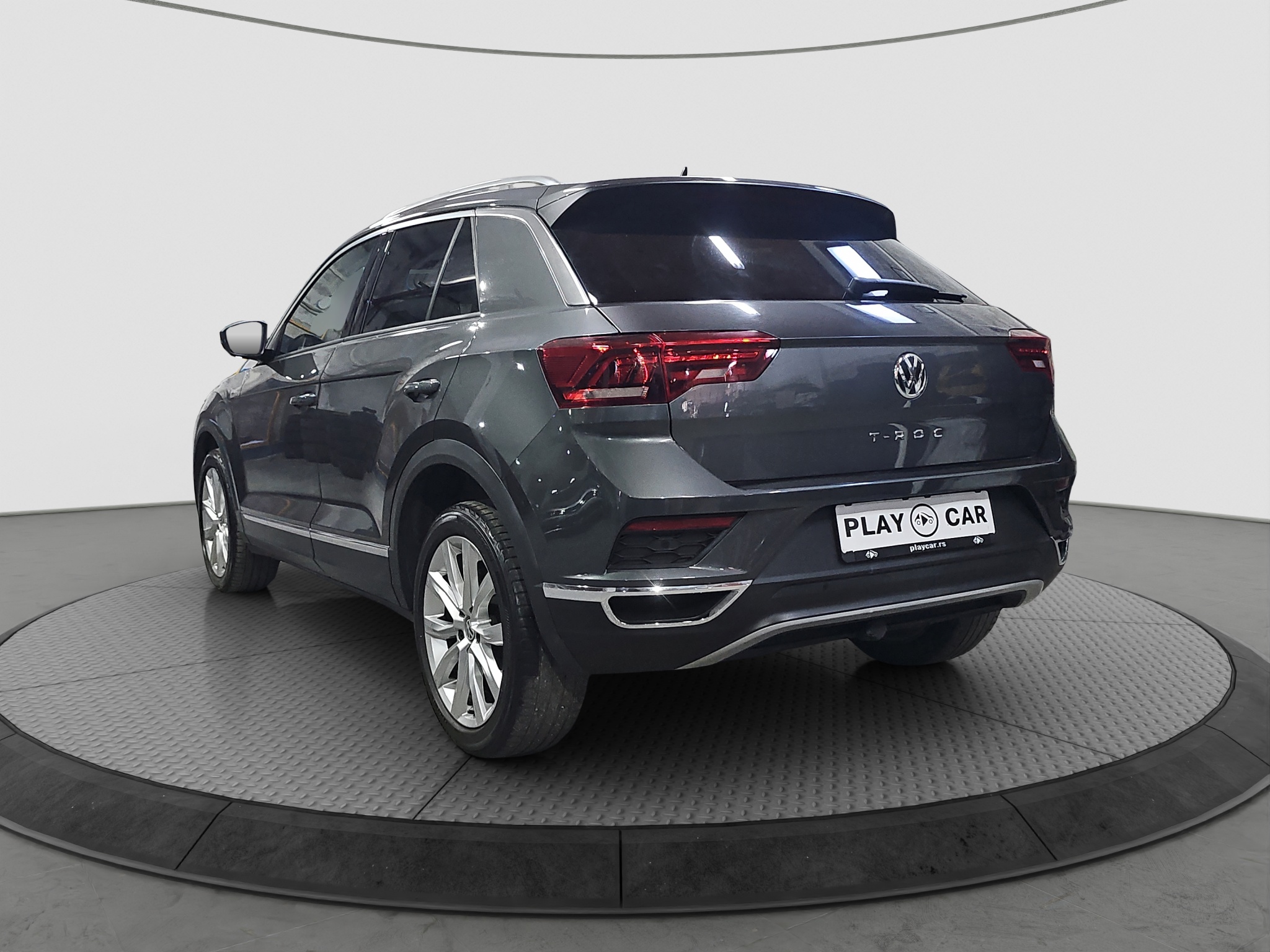 
								Volkswagen T-Roc AUTO/N.O.V/VIRT full									
