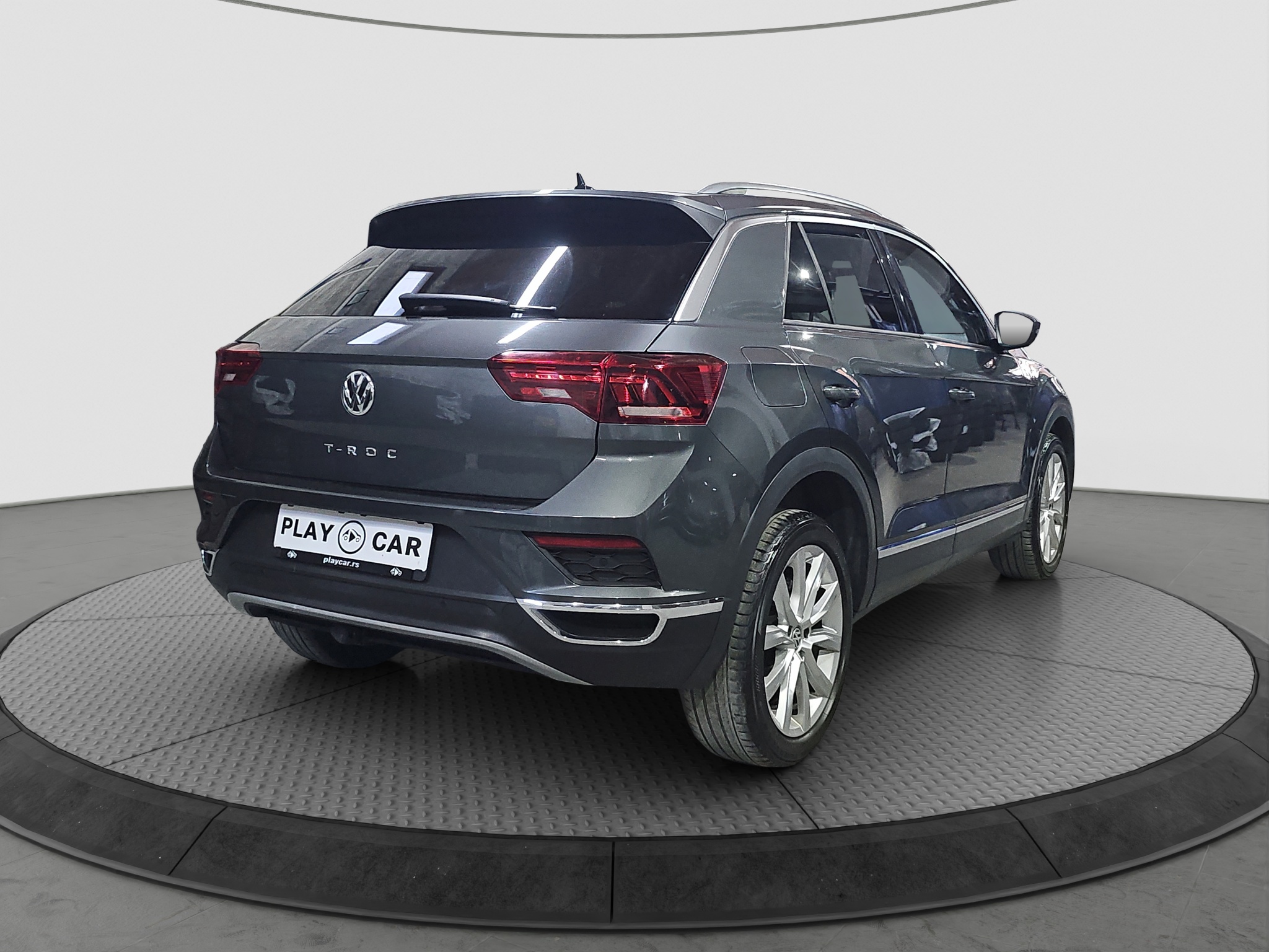 
								Volkswagen T-Roc AUTO/N.O.V/VIRT full									