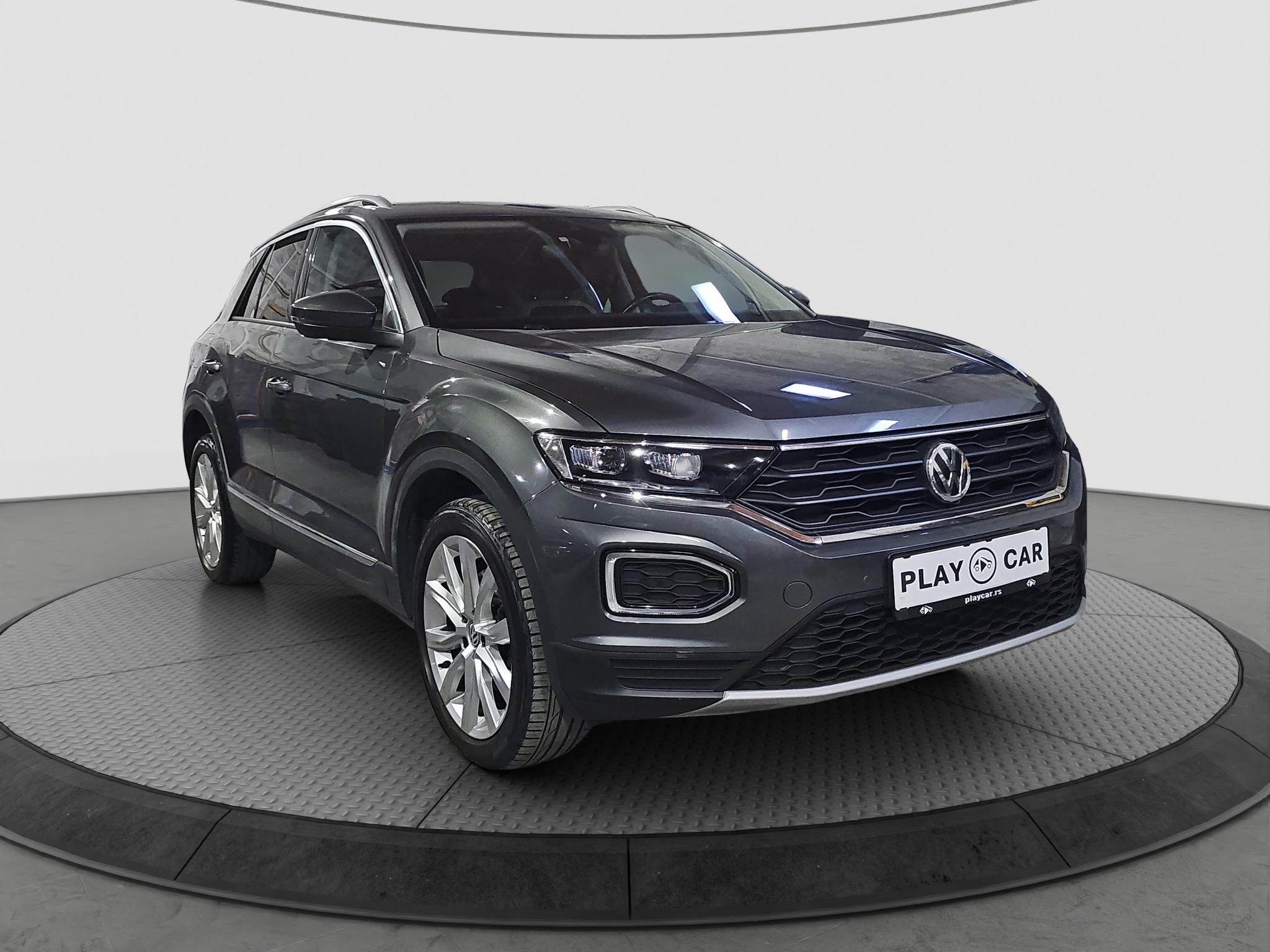 
								Volkswagen T-Roc AUTO/N.O.V/VIRT full									