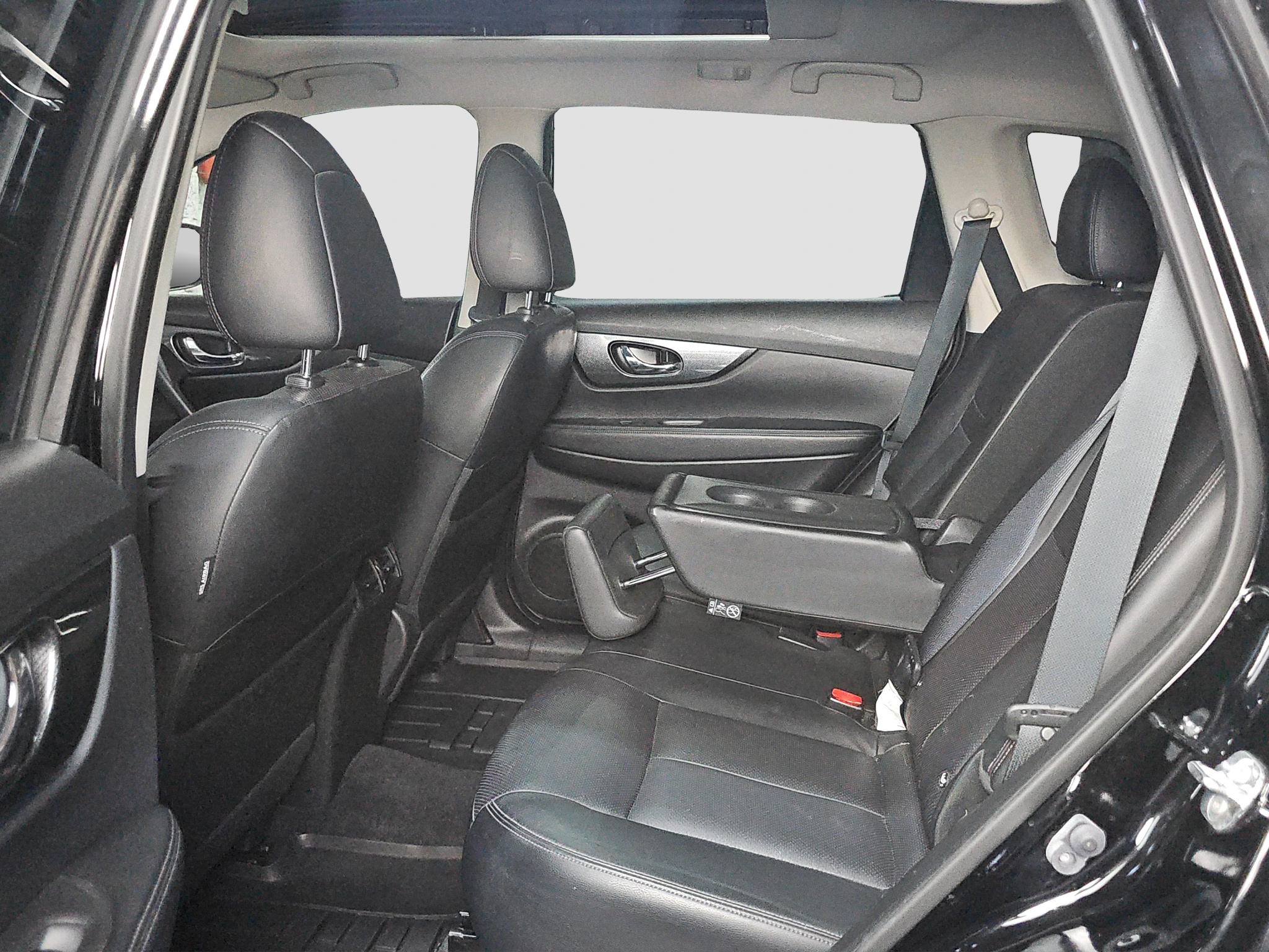 
								Nissan X-Trail 4X4/TEKNA/POK.KROV full									