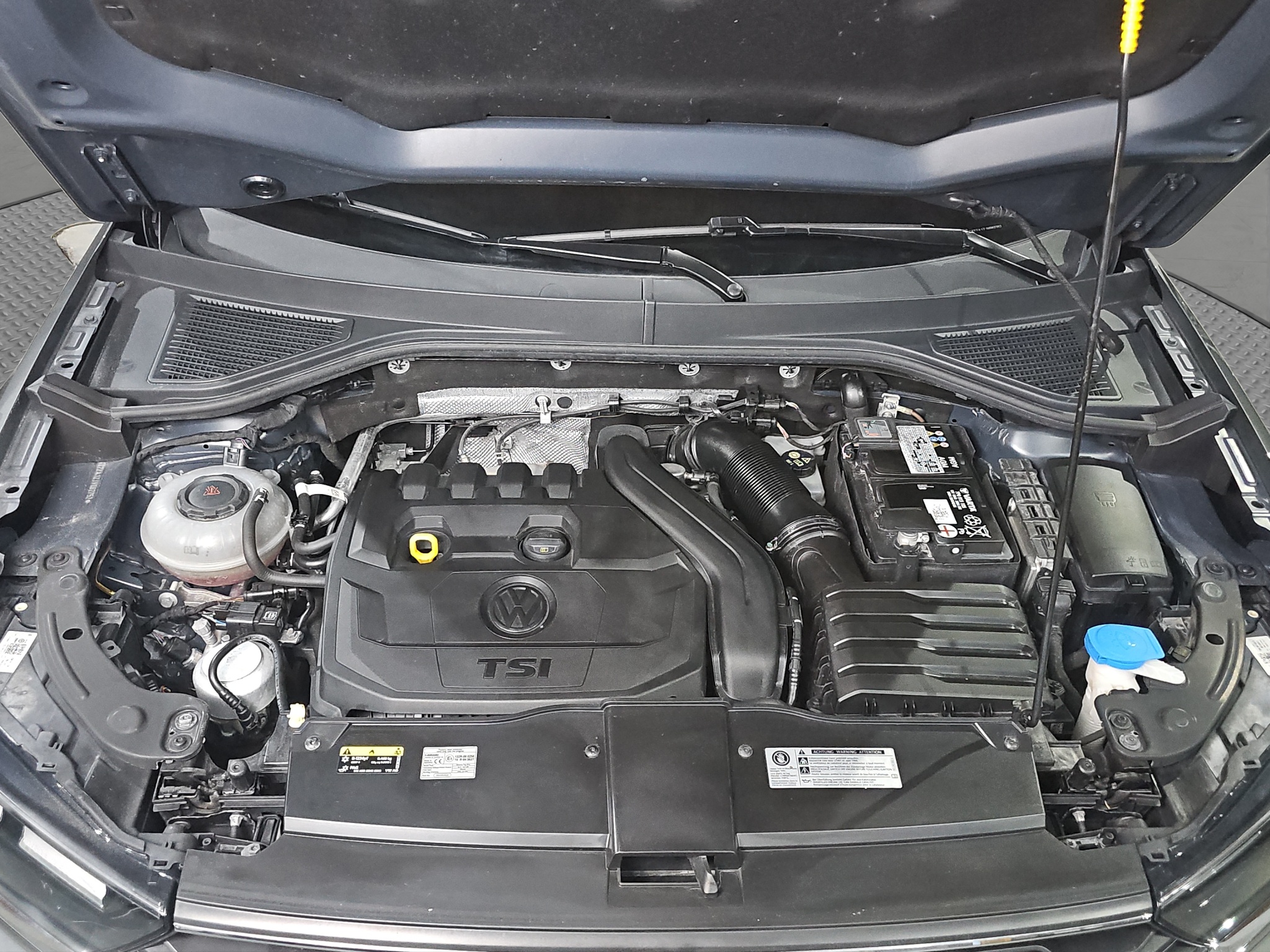 
								Volkswagen T-Roc AUTO/N.O.V/VIRT full									