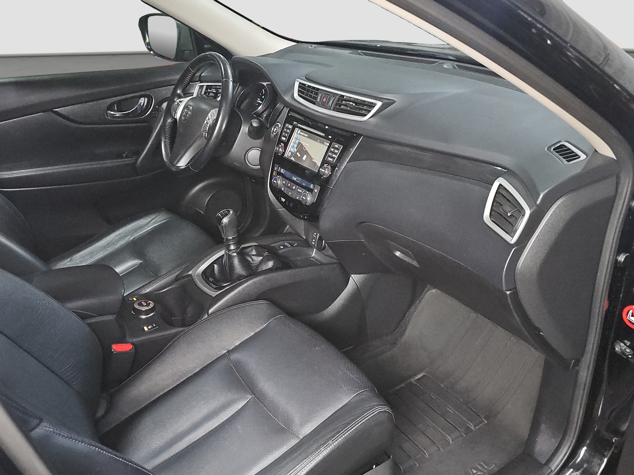 
								Nissan X-Trail 4X4/TEKNA/POK.KROV full									