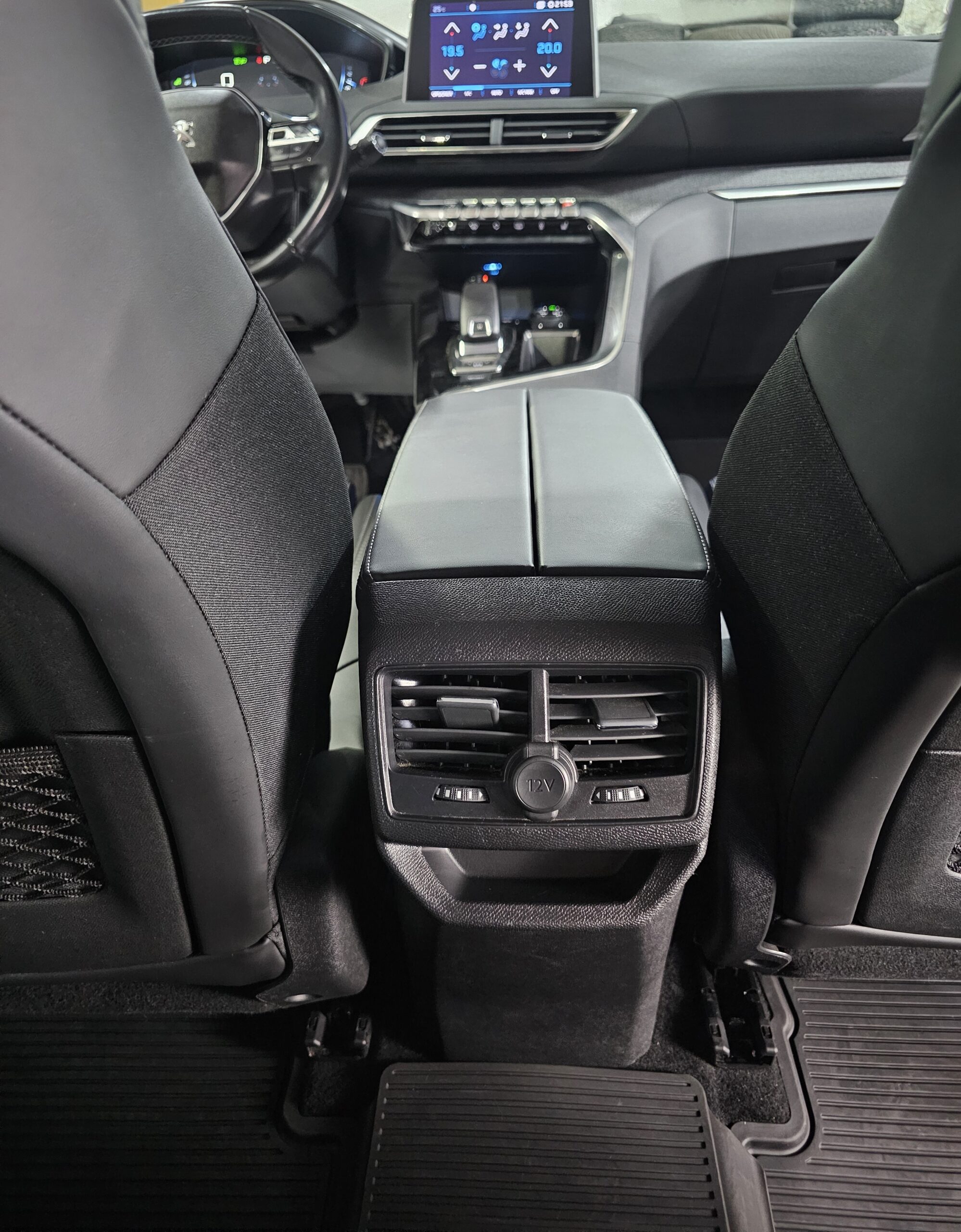 
								Peugeot 3008 AUTO/FU.LL/MALA.KM full									