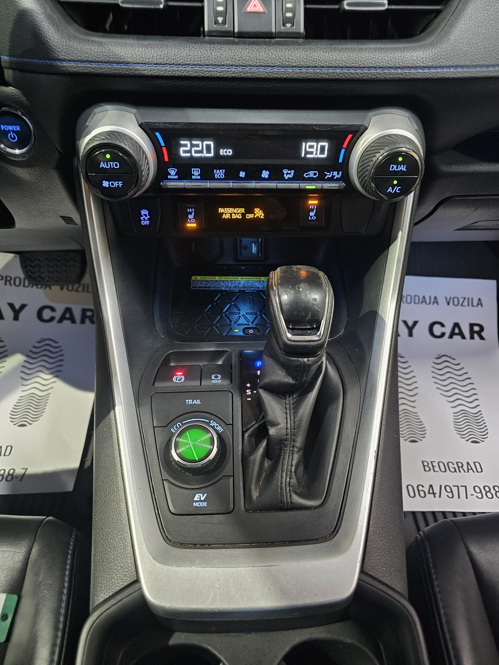
								Toyota RAV 4 AWD/T.O.P full									