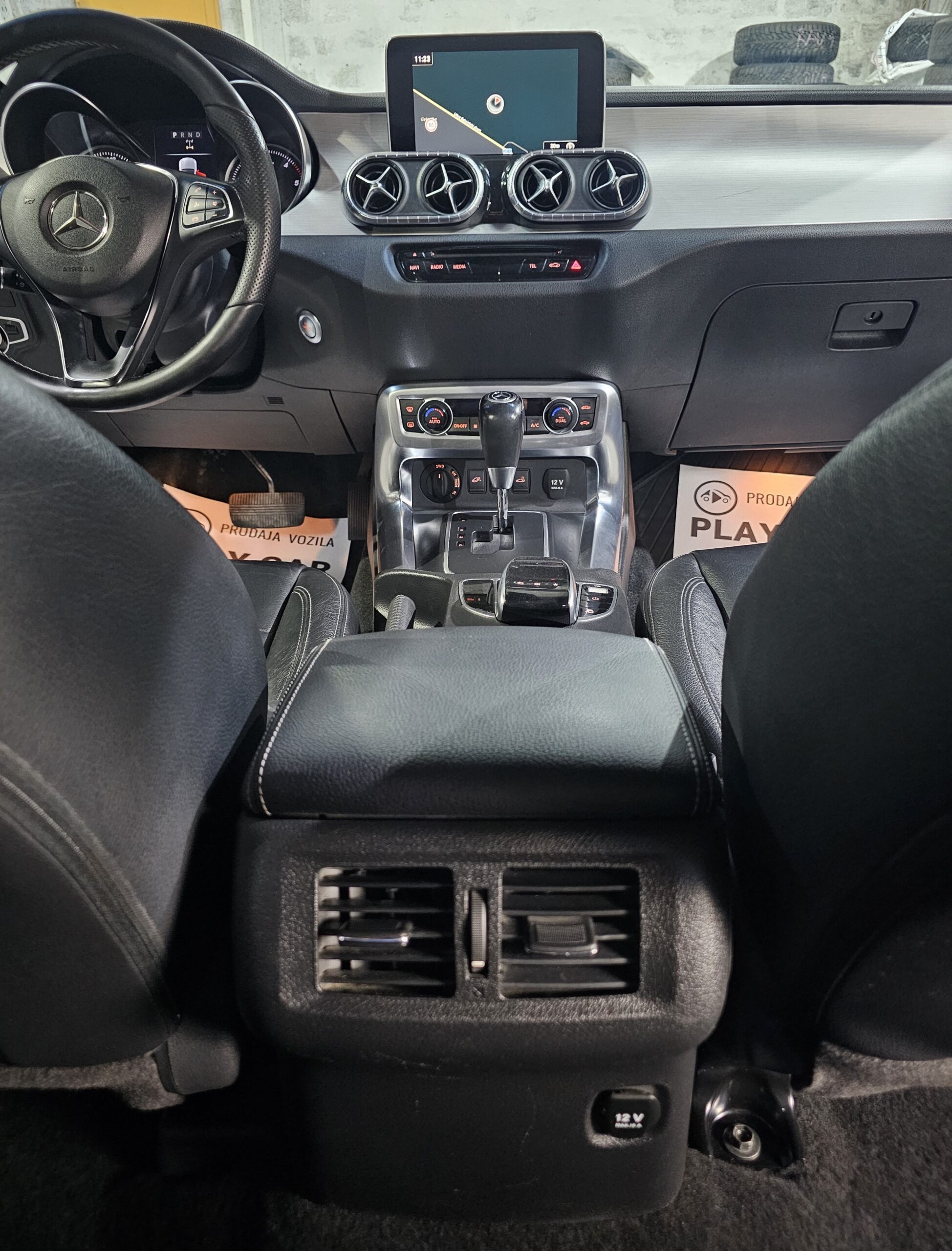 
								Mercedes Benz X klasa full									