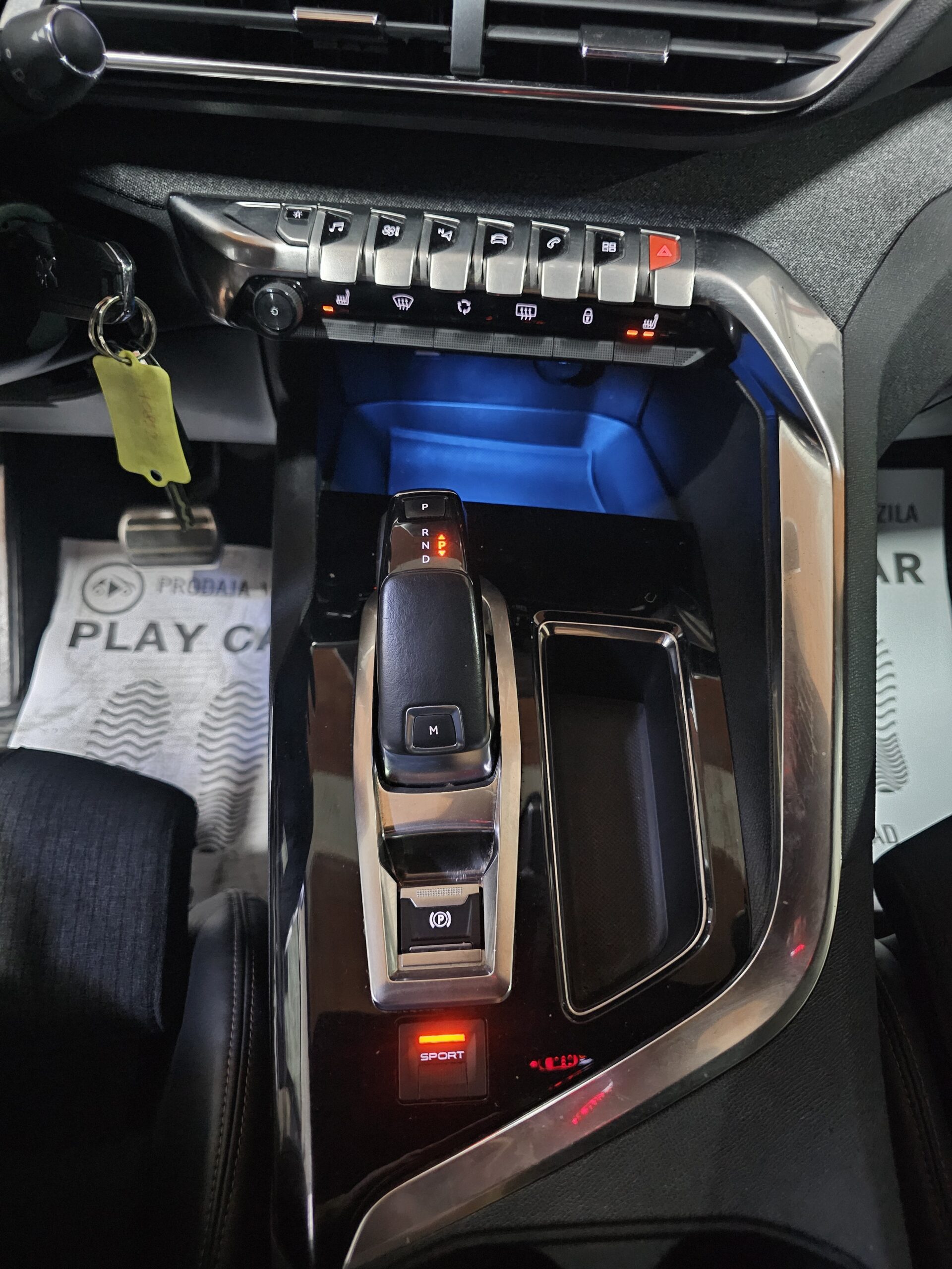 
								Peugeot 5008 1,6HDI/GT-line/7sed full									