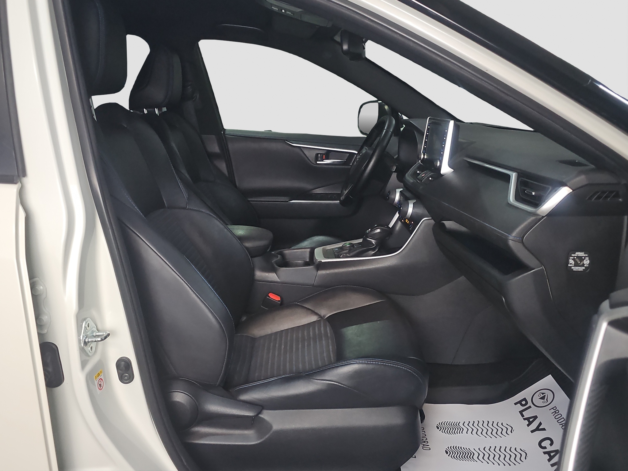 
								Toyota RAV 4 AWD/T.O.P full									