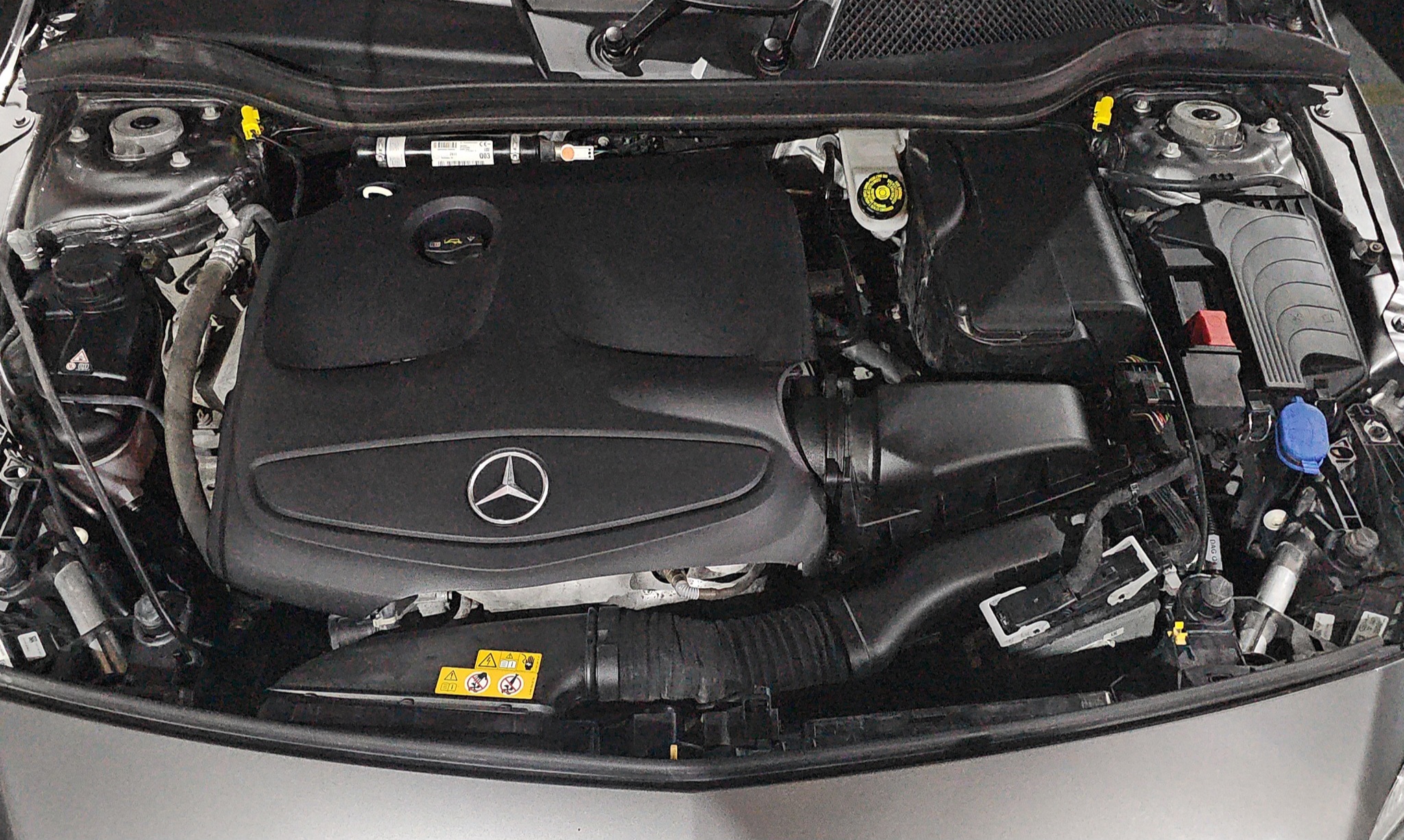 
								Mercedes Benz A 180 AUTO/ODLI.ČAN full									