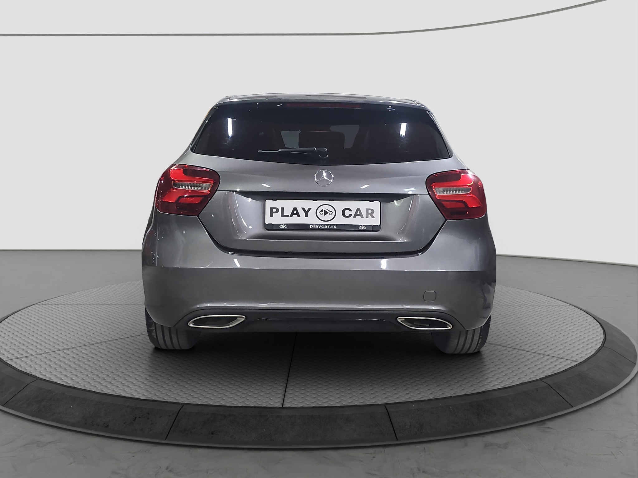 
								Mercedes Benz A 180 AUTO/ODLI.ČAN full									