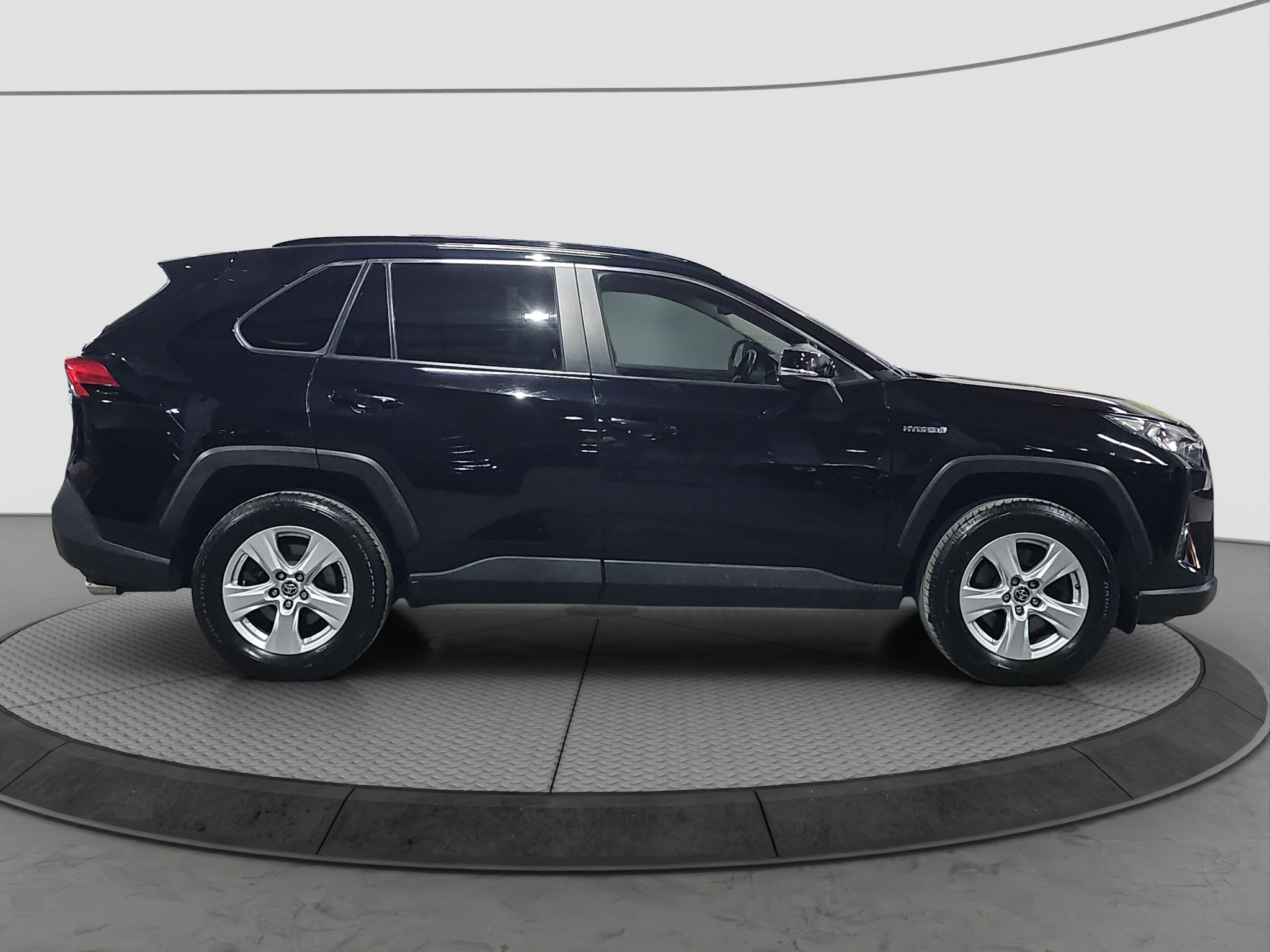 
								Toyota RAV 4 full									