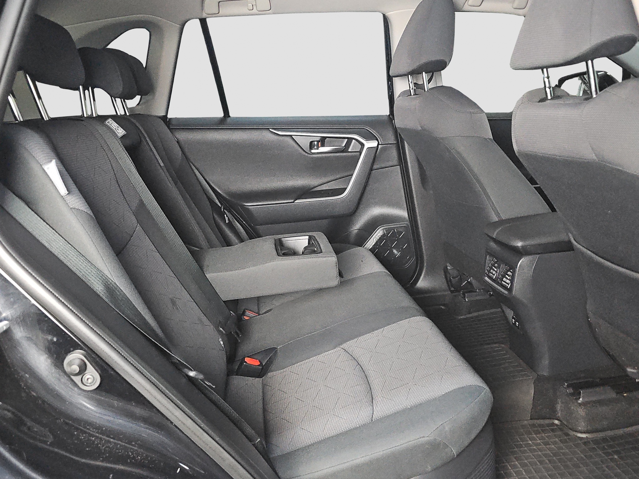 
								Toyota RAV 4 full									