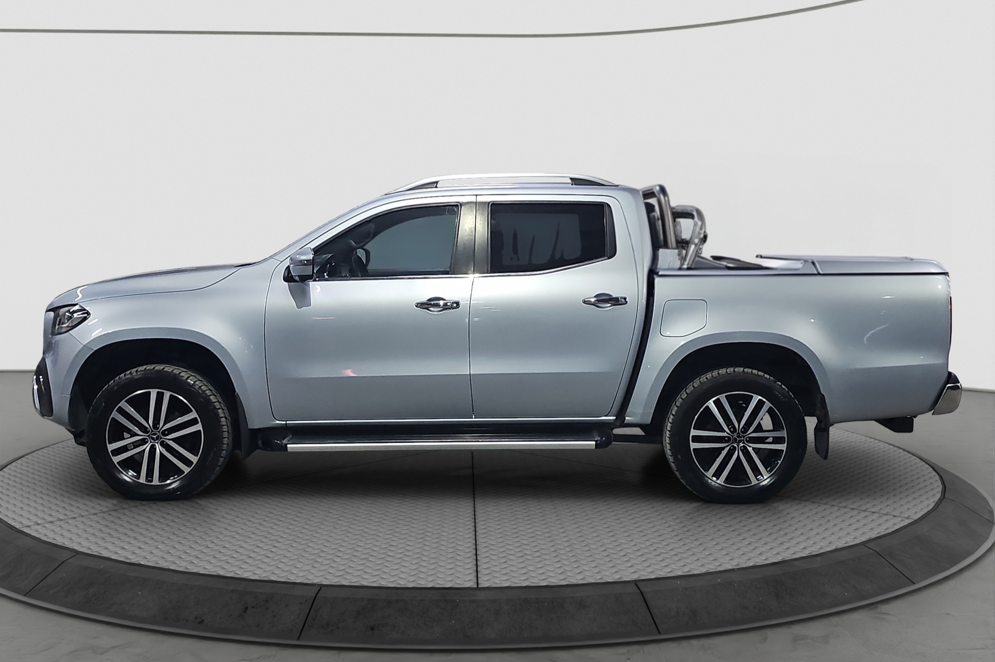 
								Mercedes Benz X klasa full									