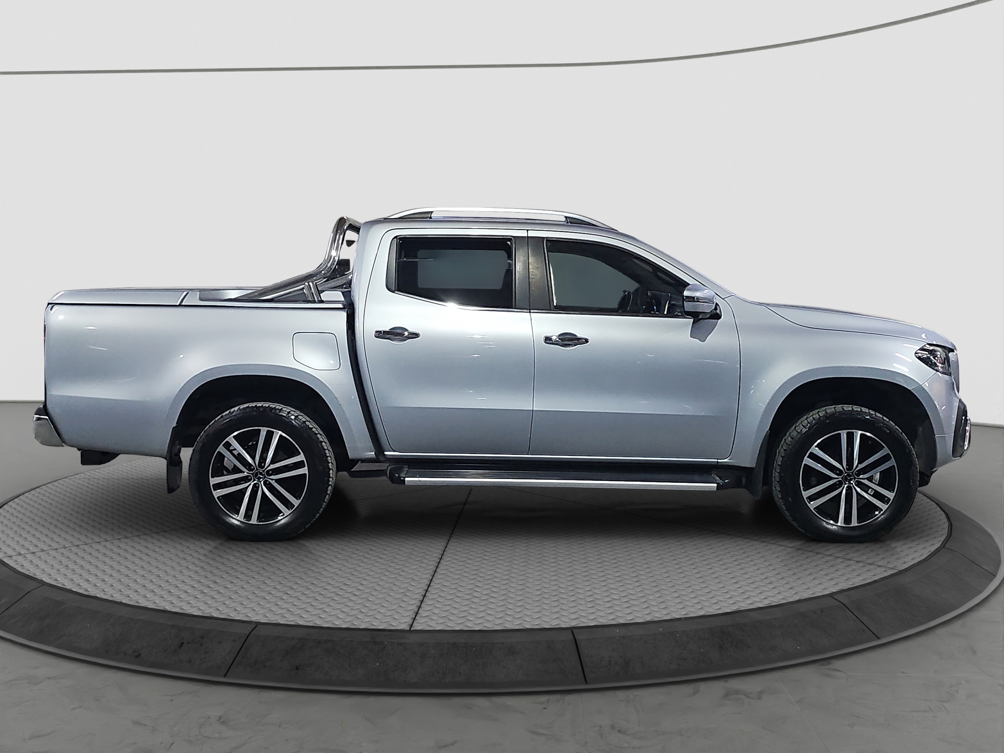 
								Mercedes Benz X klasa full									