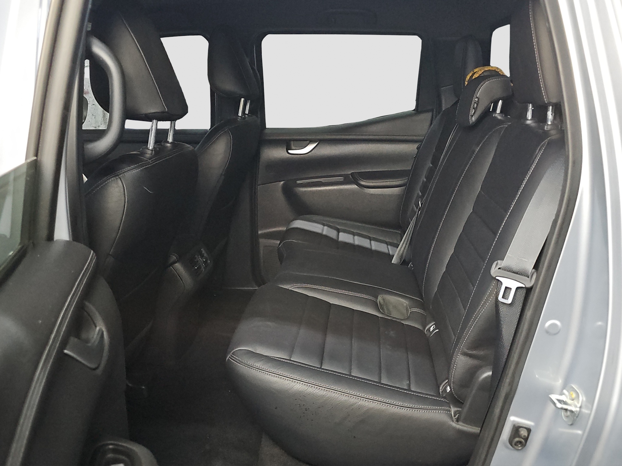 
								Mercedes Benz X klasa full									