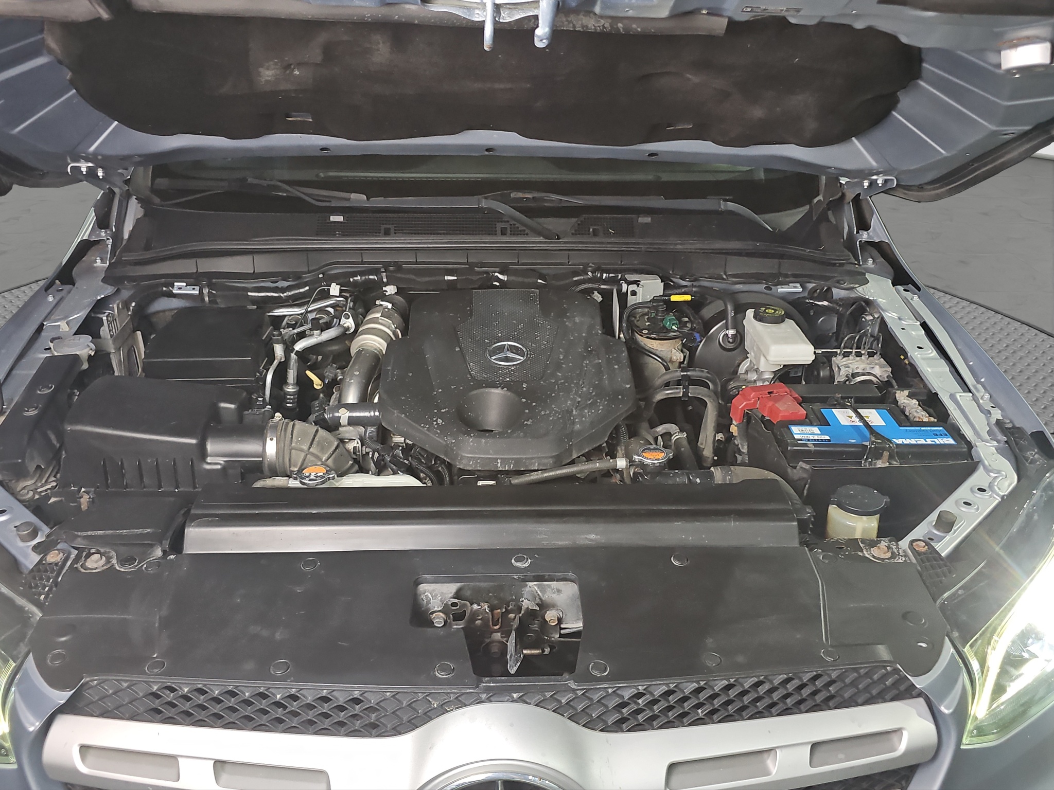 
								Mercedes Benz X klasa full									