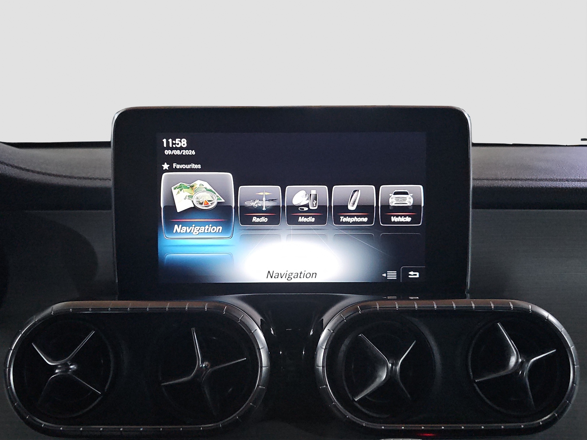 
								Mercedes Benz X klasa full									