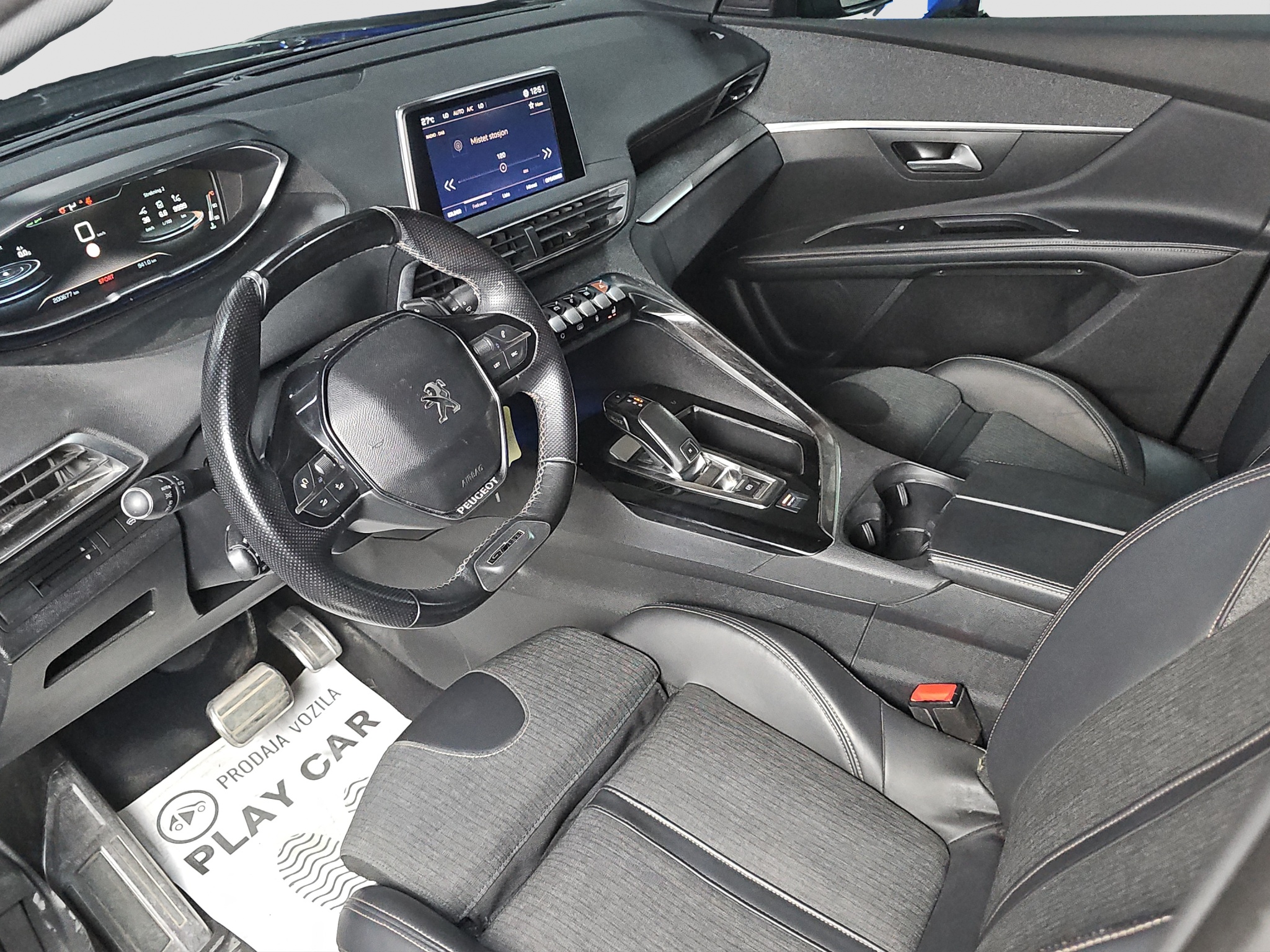 
								Peugeot 5008 1,6HDI/GT-line/7sed full									
